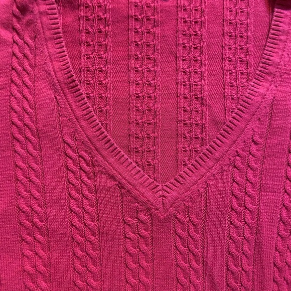 Super Soft 2X Tommy Hilfiger Red V-Neck Sweater Cable-Knit style Casual - Picture 7 of 9